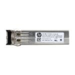 Transceptor HP 10G SFP+ para conexiones de red de alta velocidad y rendimiento óptimo.